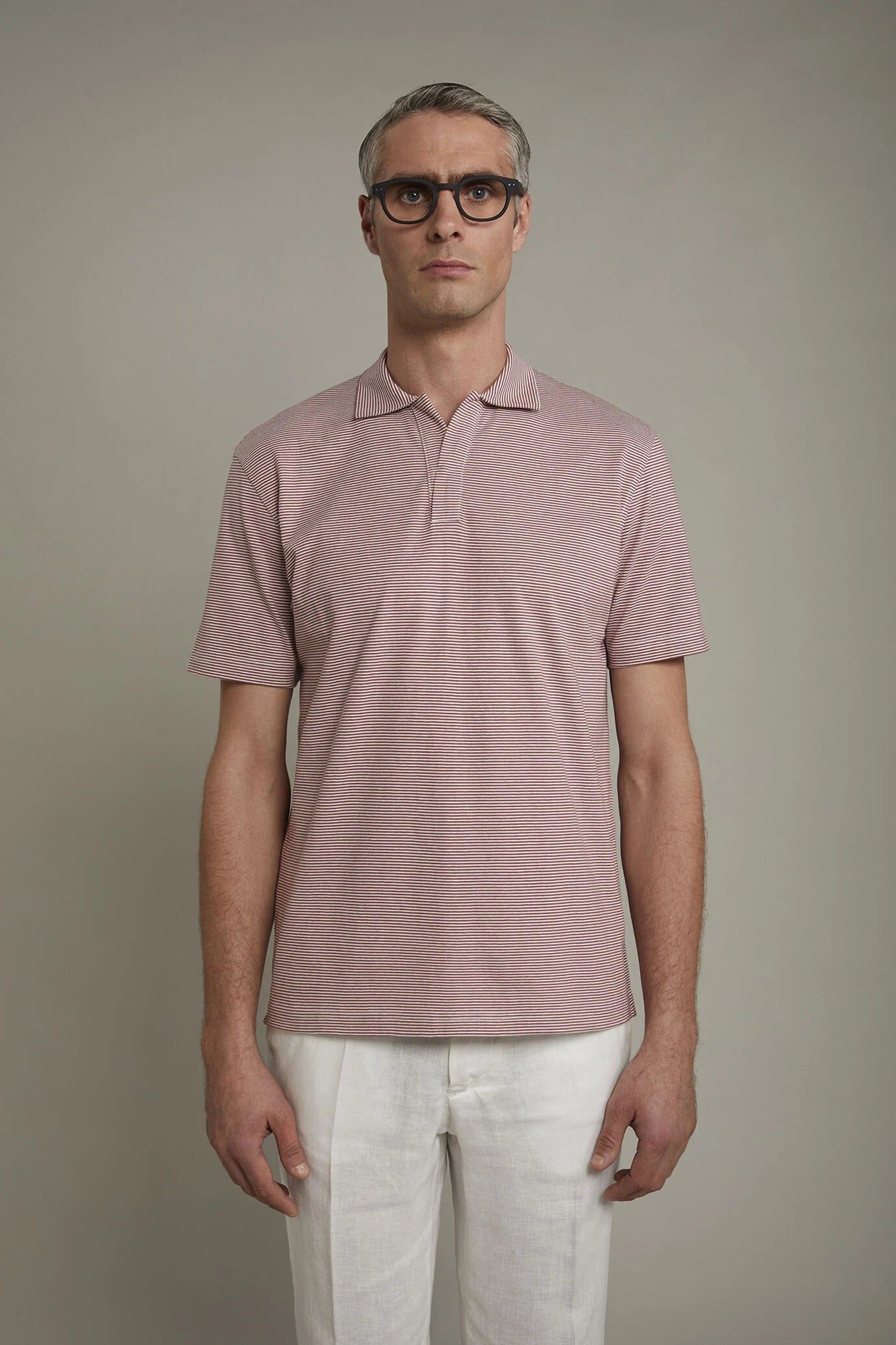 Men's short sleeve button-less polo shirt with derby collar and thin stripes 100% cotton regular fit