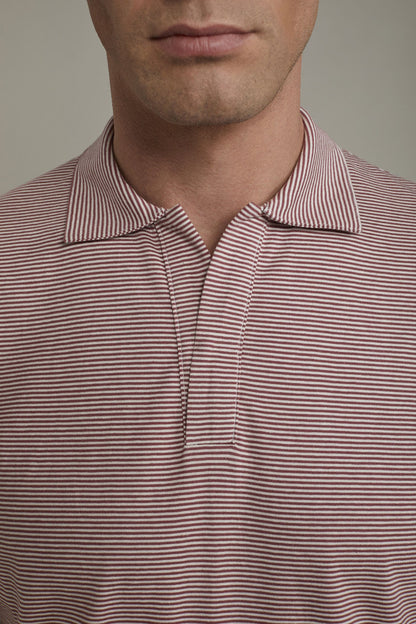 Men's short sleeve button-less polo shirt with derby collar and thin stripes 100% cotton regular fit