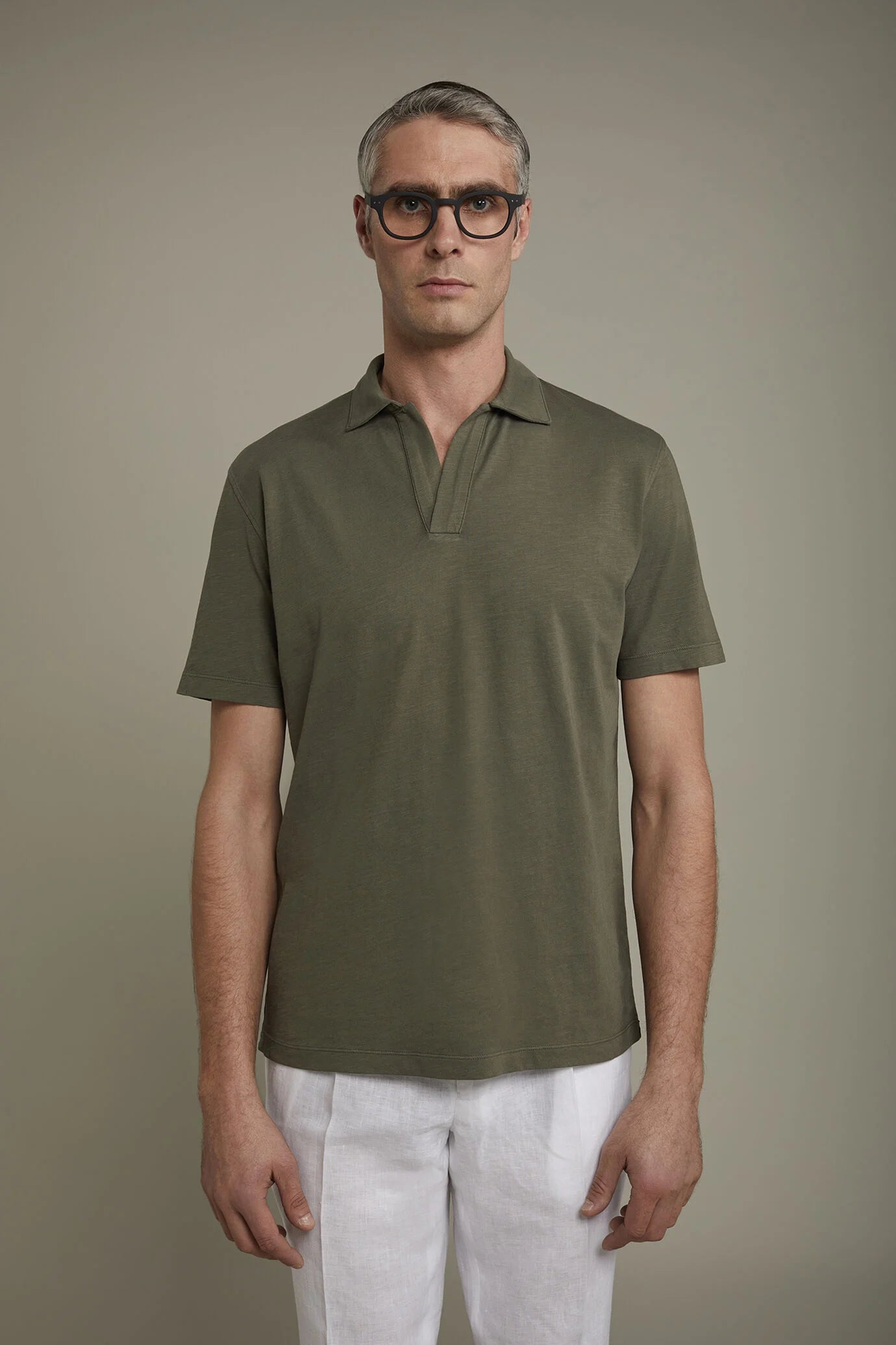 Men's short sleeve button-less polo shirt with derby collar in pure cotton regular fit