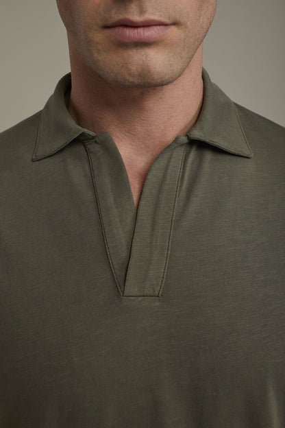 Men's short sleeve button-less polo shirt with derby collar in pure cotton regular fit