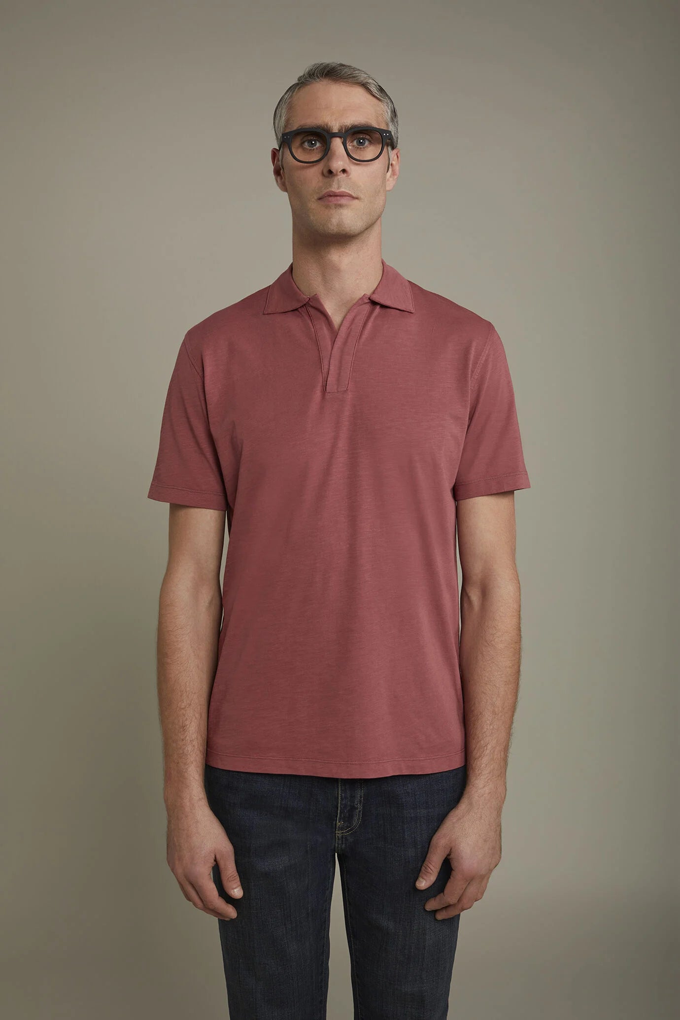 Men's short sleeve button-less polo shirt with derby collar in pure cotton regular fit
