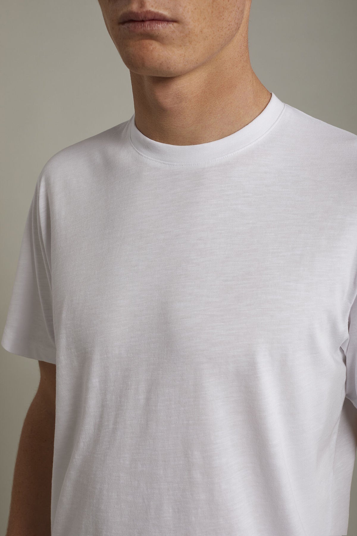 Men's round neck t-shirt 100% cotton flamed effect regular fit
