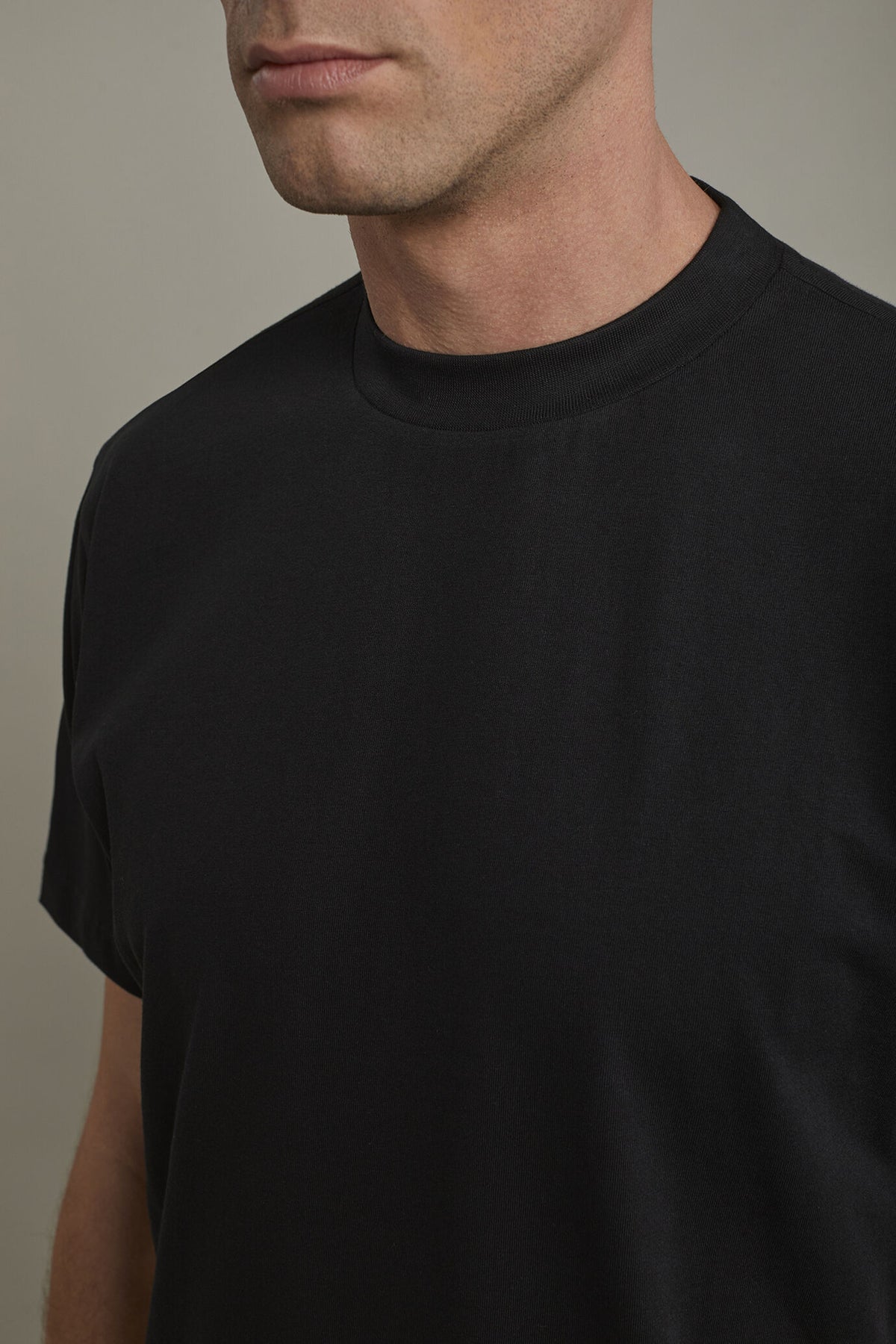 Men’s round neck t-shirt 100% cotton regular fit