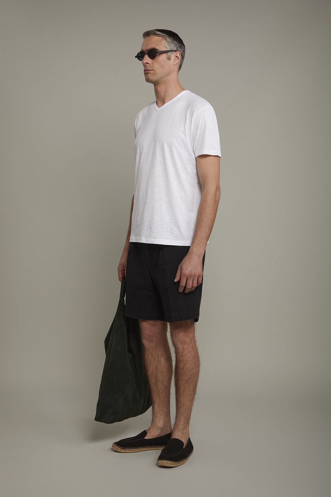 Men’s v-neck t-shirt 100% cotton flamed effect regular fit