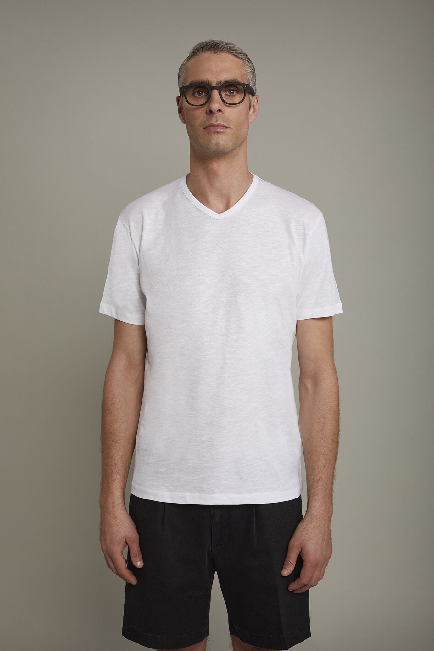 Men’s v-neck t-shirt 100% cotton flamed effect regular fit