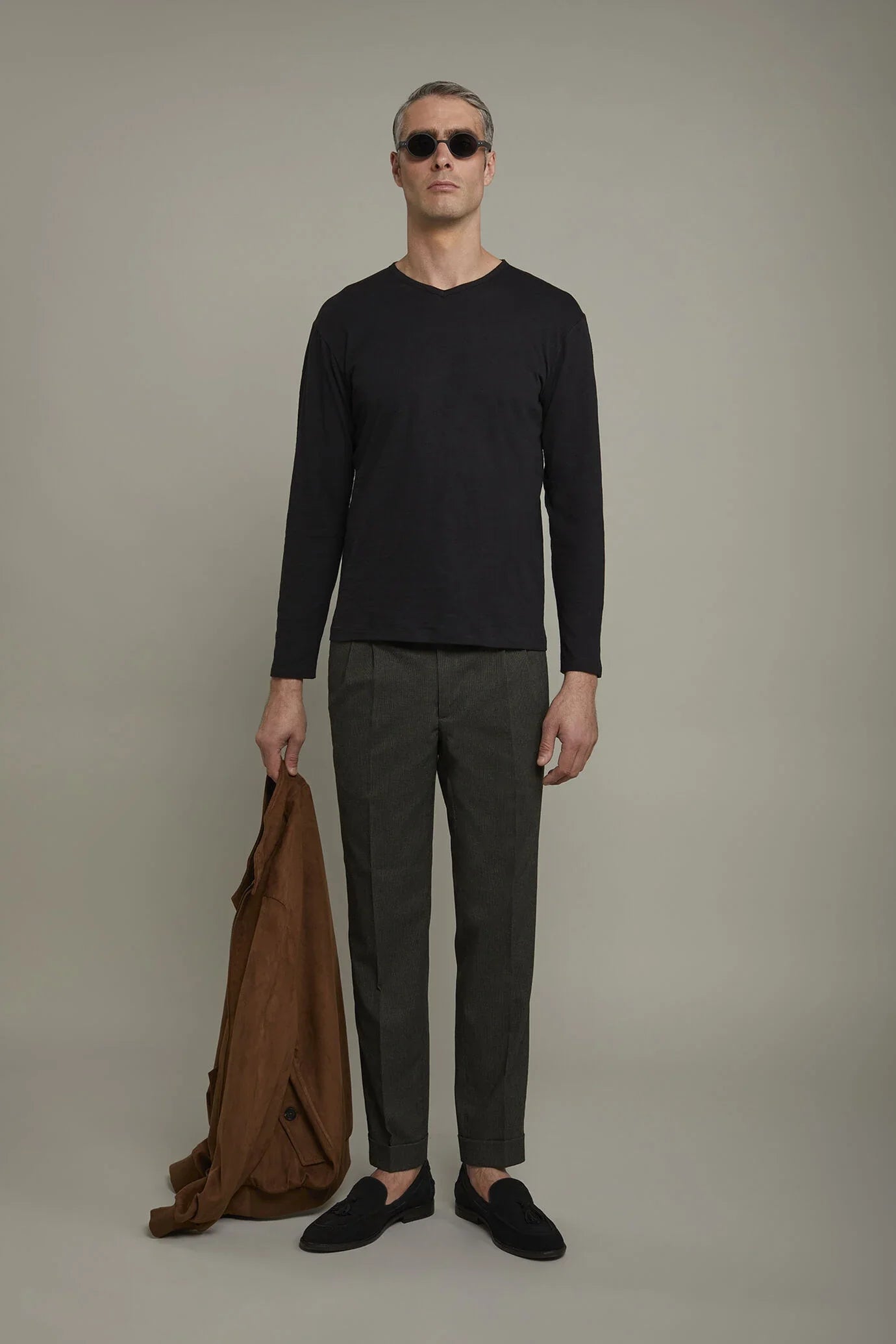 MenÃ¢â‚¬â„¢s v-neck t-shirt 100% flamed-effect cotton with long sleeves regular fit
