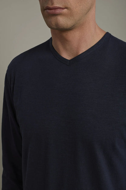 Men's v-neck t-shirt 100% flamed-effect cotton with long sleeves regular fit