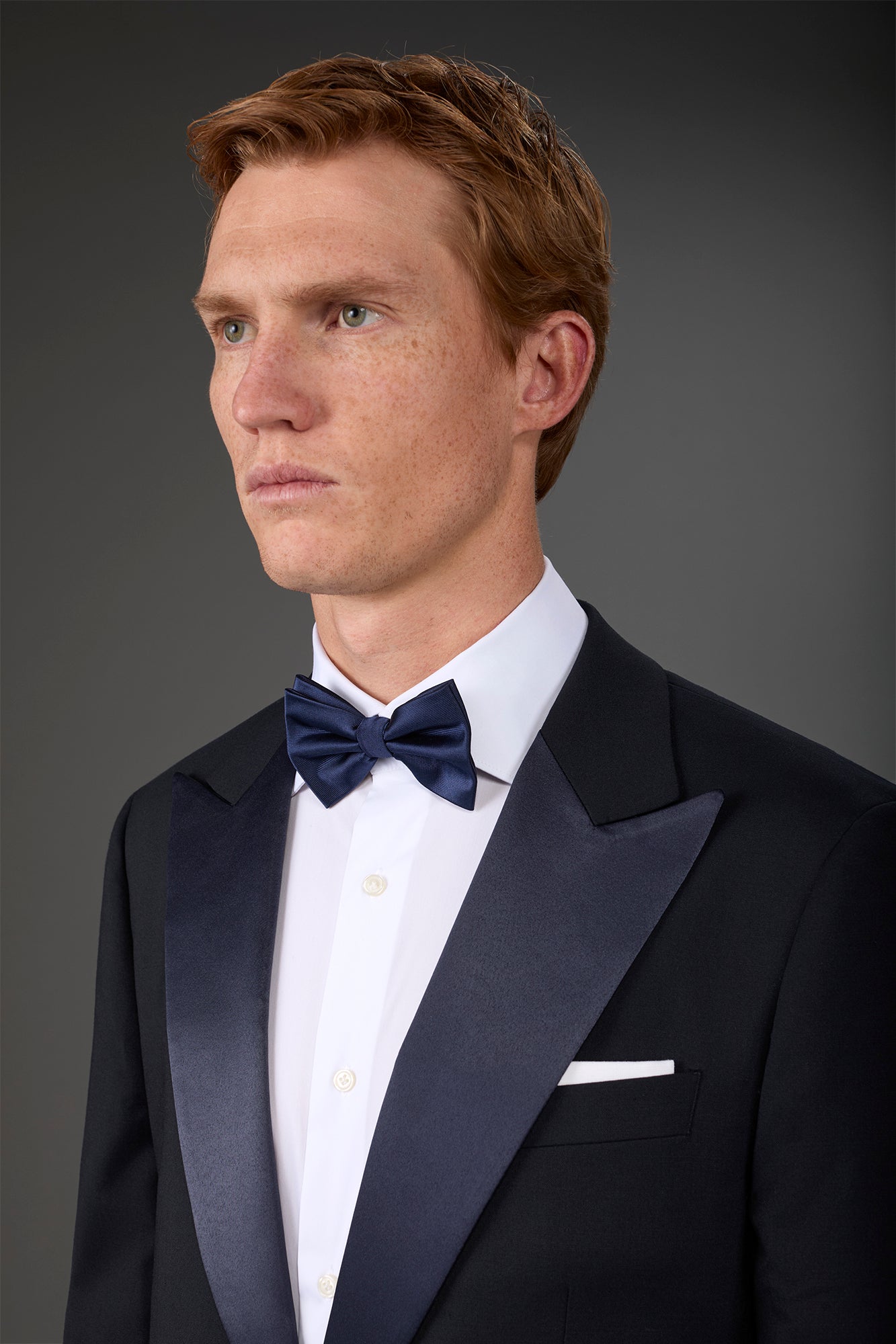 Men's regular fit classic wool blend dinner suit