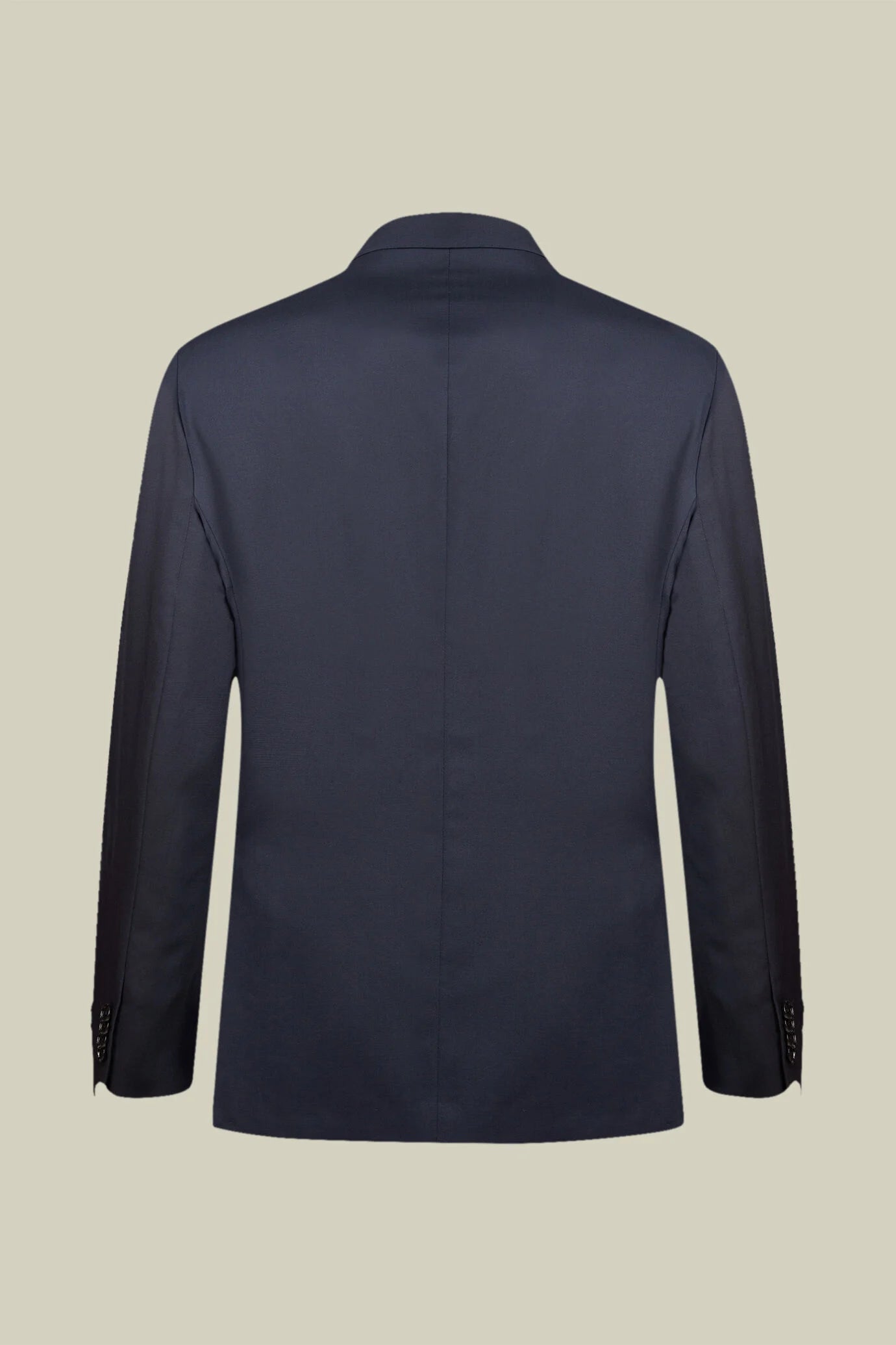 Men's regular fit single-breasted suit featuring a jacket with peak lapels in wool blend fabric
