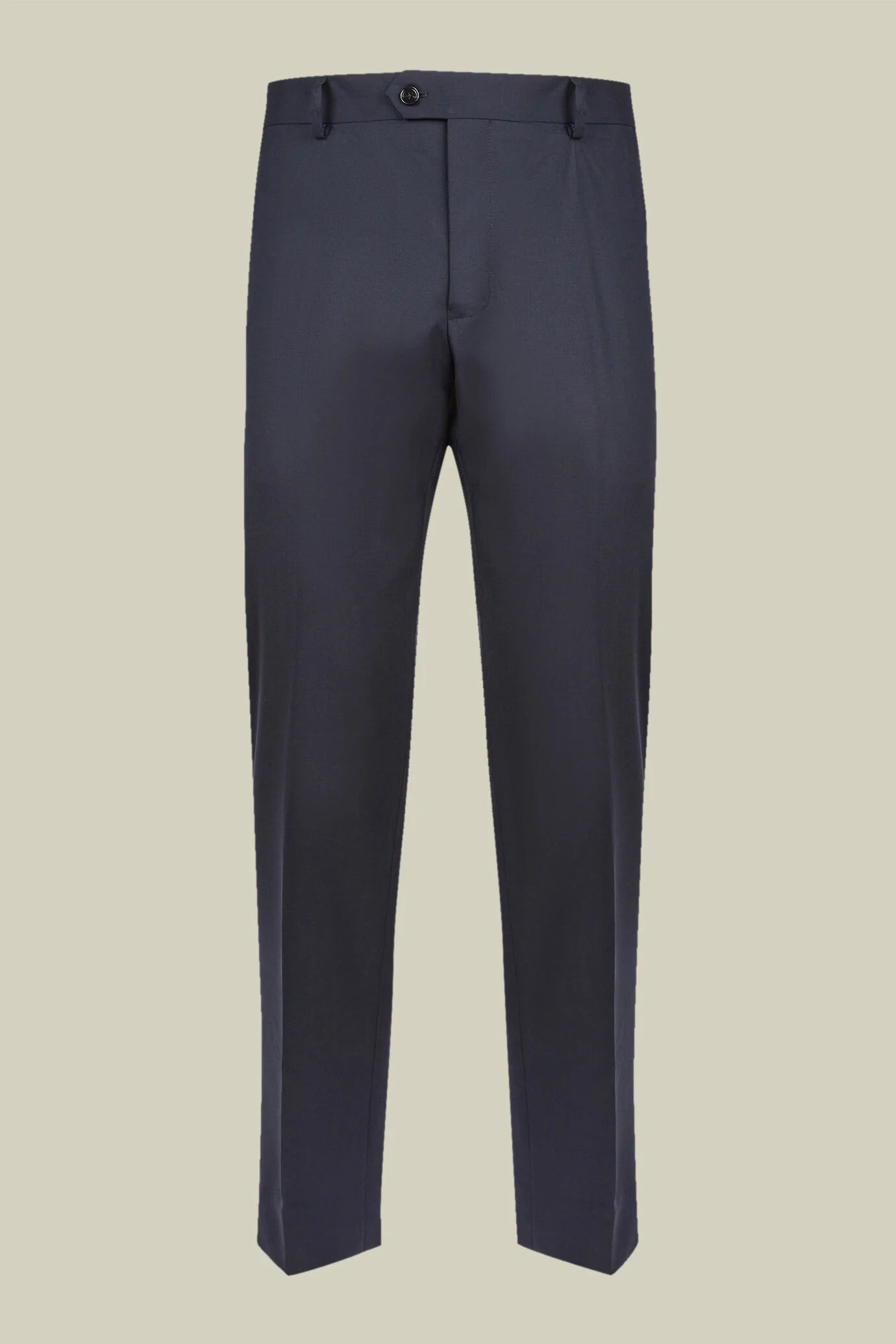 Men's regular fit single-breasted suit featuring a jacket with peak lapels in wool blend fabric