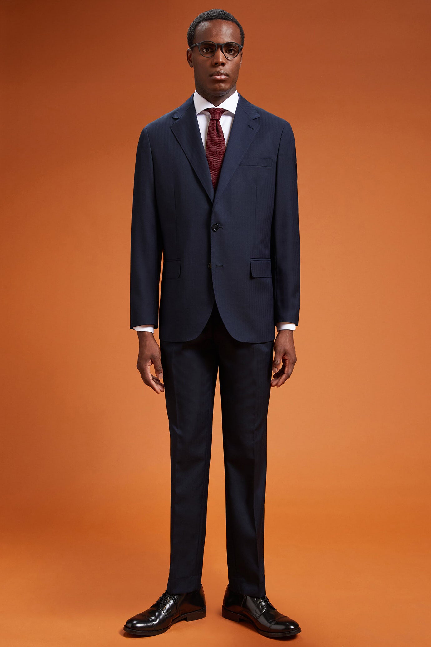 Men's regular fit single-breasted suit in wool blend fabric