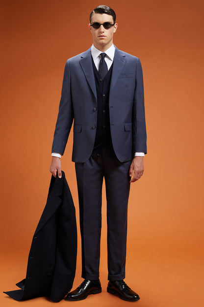 Men's regular fit single-breasted suit in a wool blend fabric