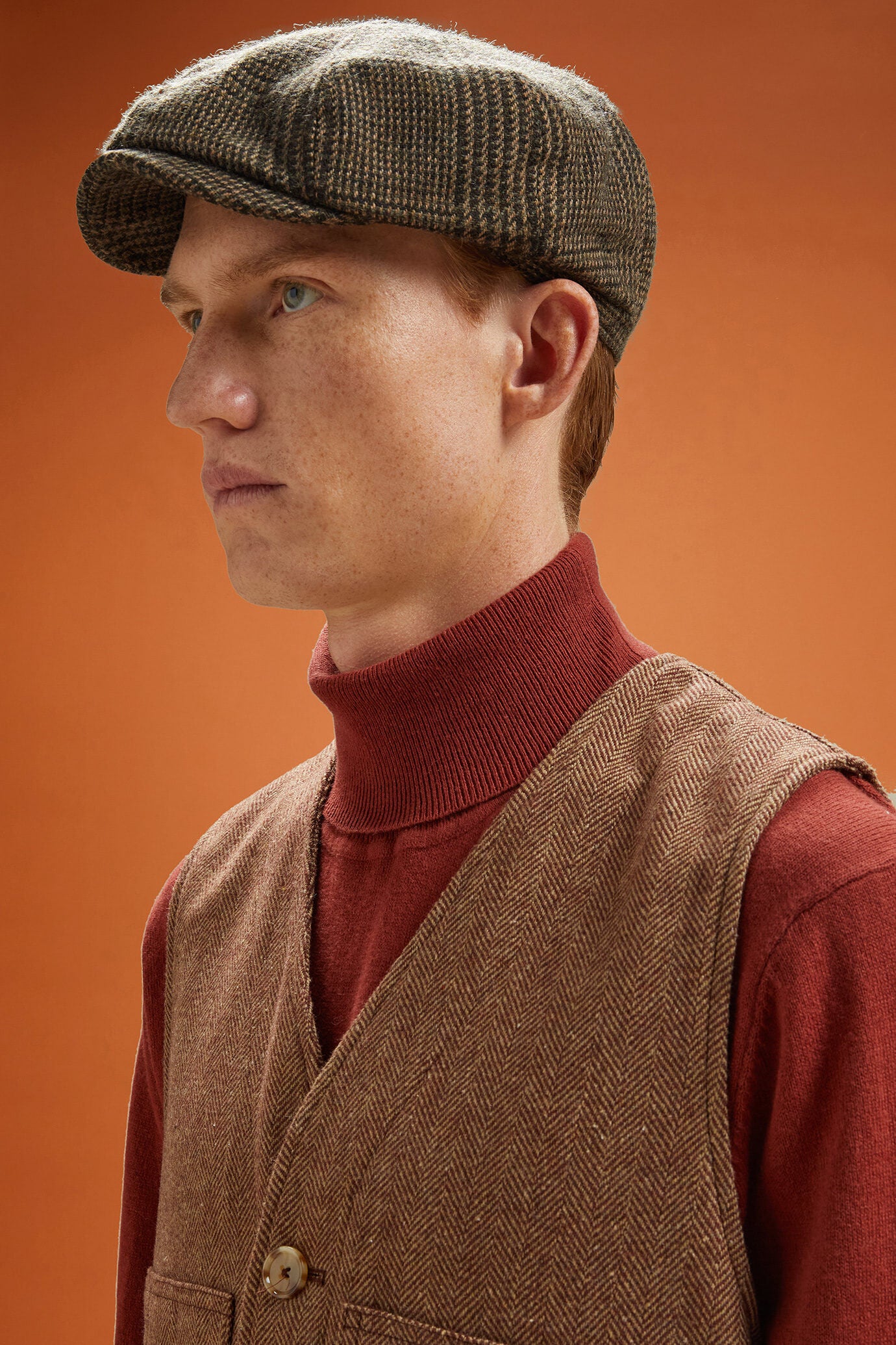 Men's flat cap in Prince of Wales check wool blend fabric