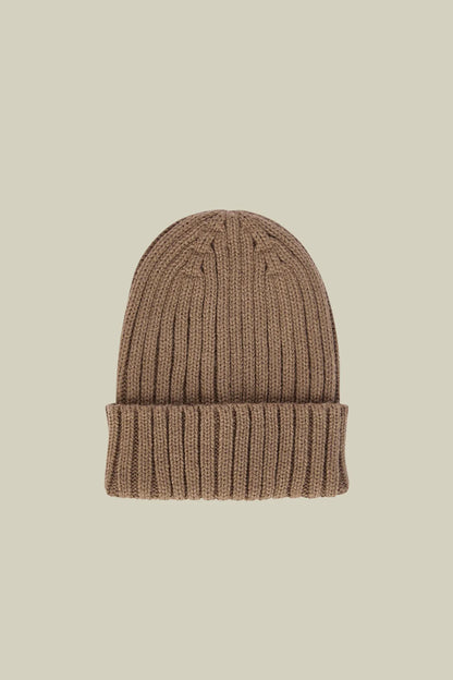 Men's ribbed knit hat in a wool blend