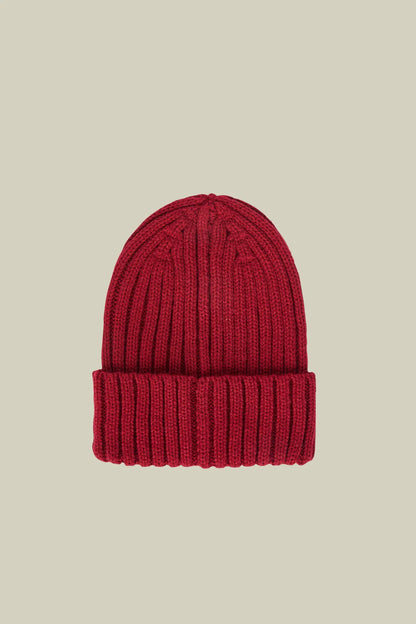Men's ribbed knit hat in a wool blend