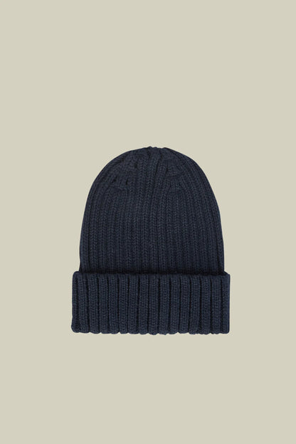 Men's ribbed knit hat in a wool blend