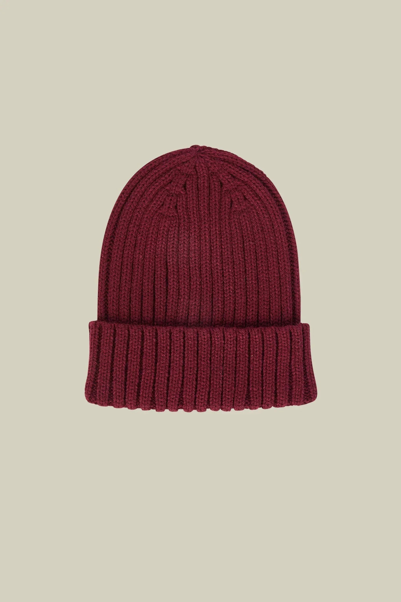 Men's ribbed knit hat in a wool blend