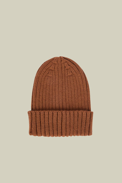 Men's ribbed knit hat in a wool blend
