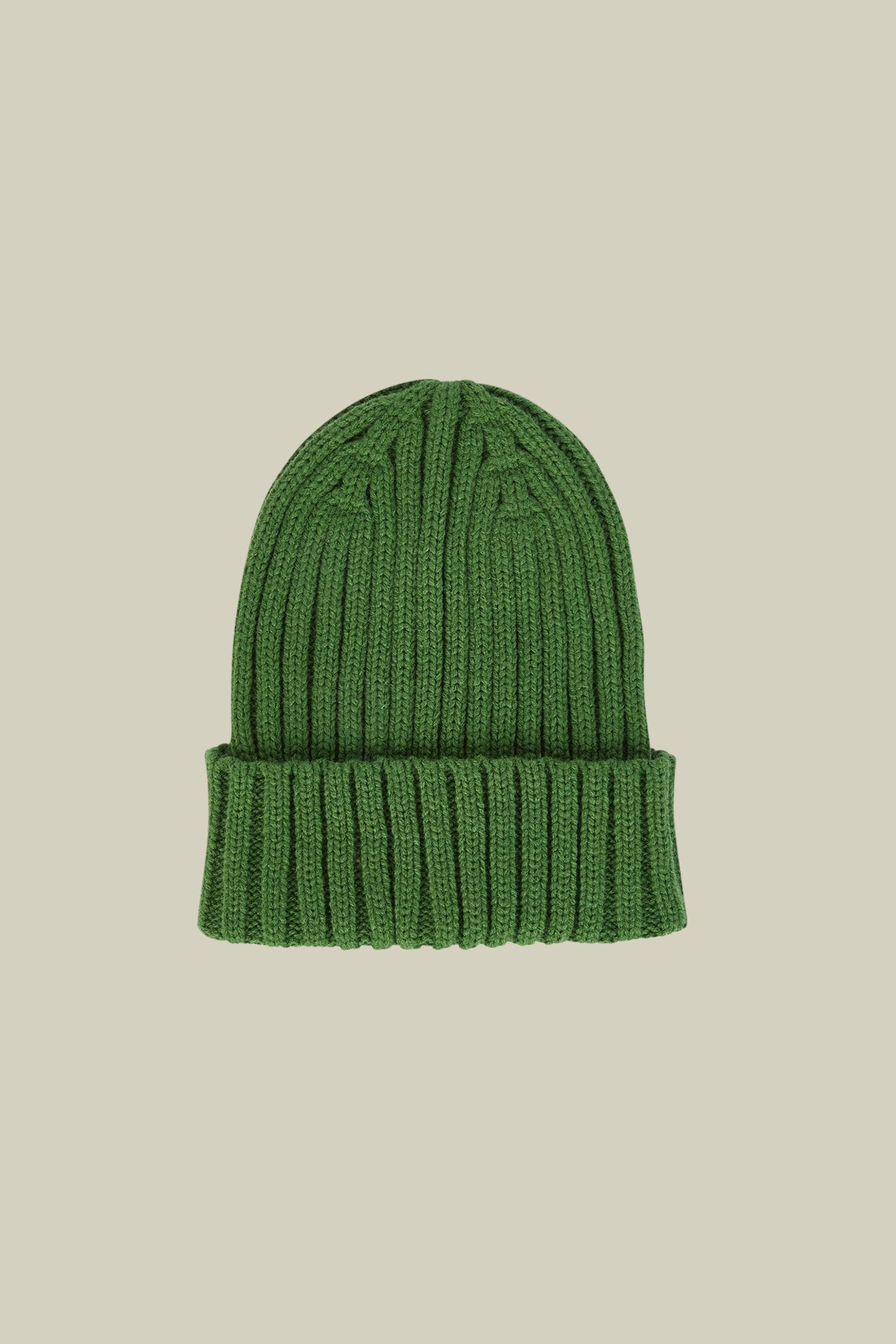 Men's ribbed knit hat in a wool blend