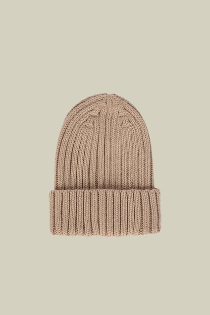 Men's ribbed knit hat in a wool blend