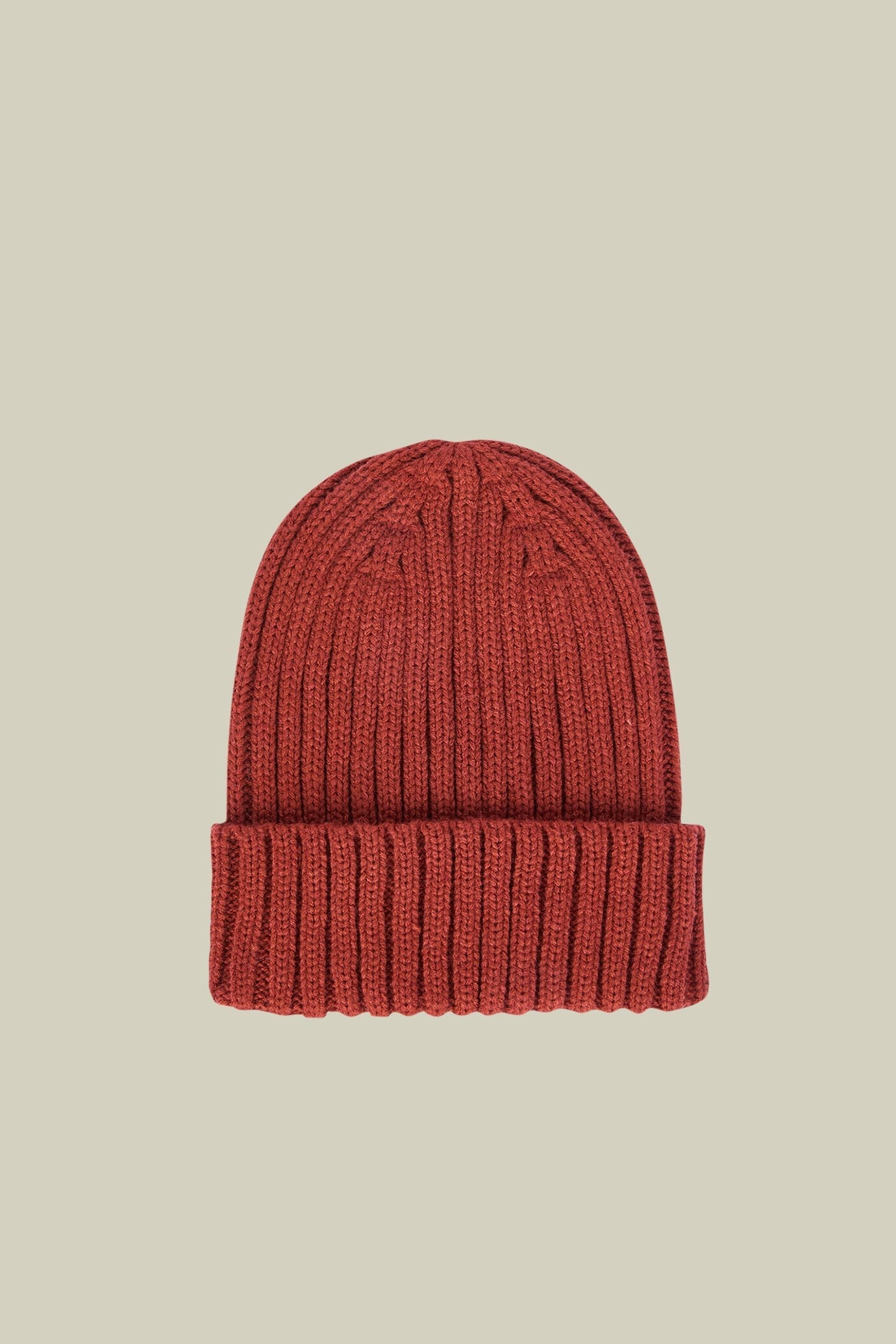 Men's ribbed knit hat in a wool blend