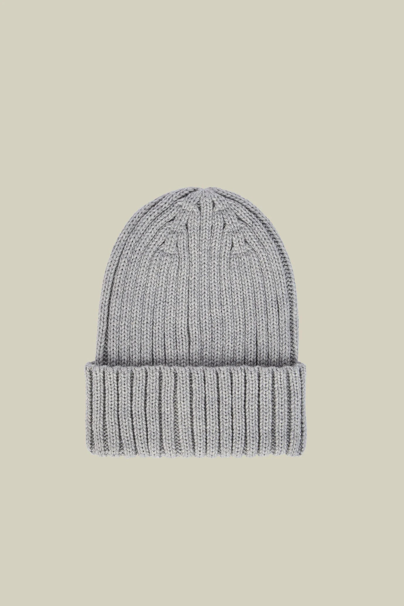 Men's ribbed knit hat in a wool blend