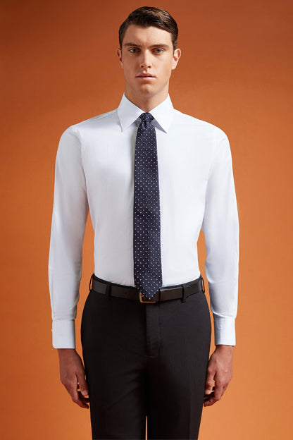 Men's regular fit classic shirt in 100% cotton herringbone fabric with a classic collar