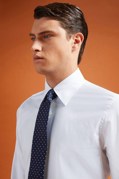 Men's regular fit classic shirt in 100% cotton herringbone fabric with a classic collar