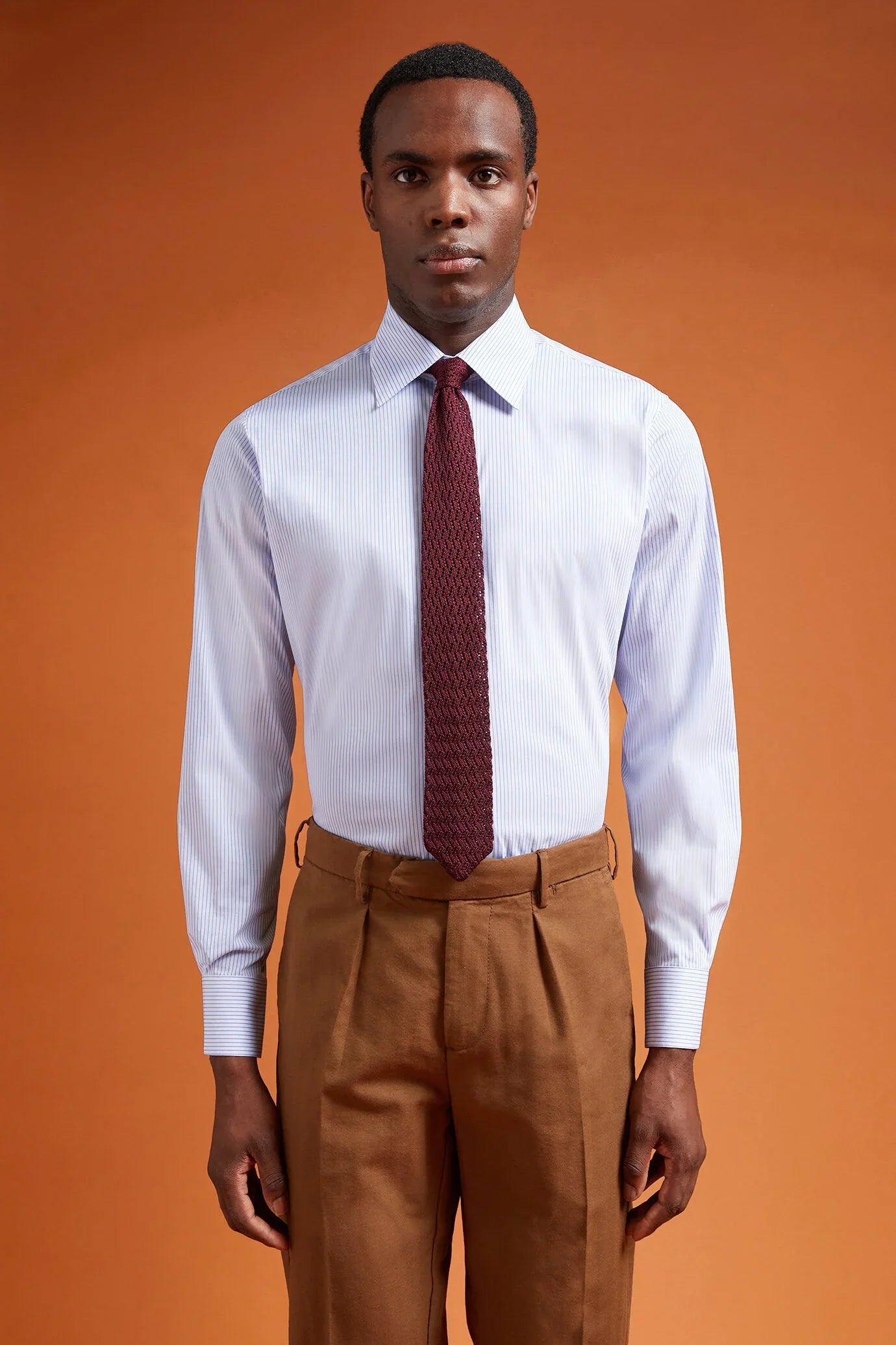 Men's regular fit classic shirt in yarn-dyed technical fabric with a classic collar