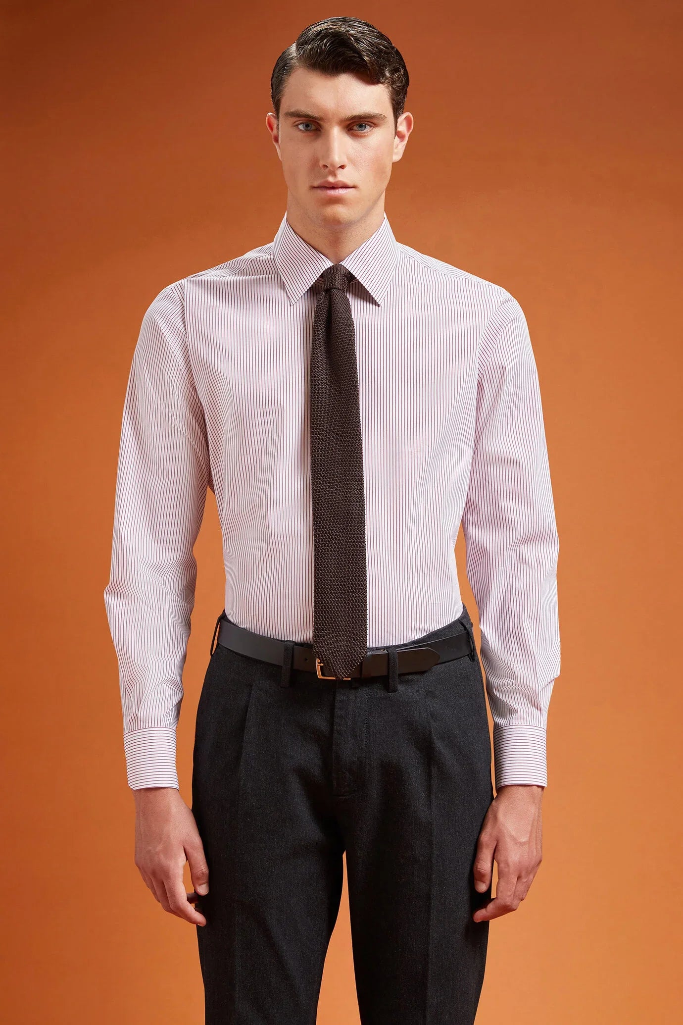 Men's regular fit classic shirt in yarn-dyed technical fabric with a classic collar