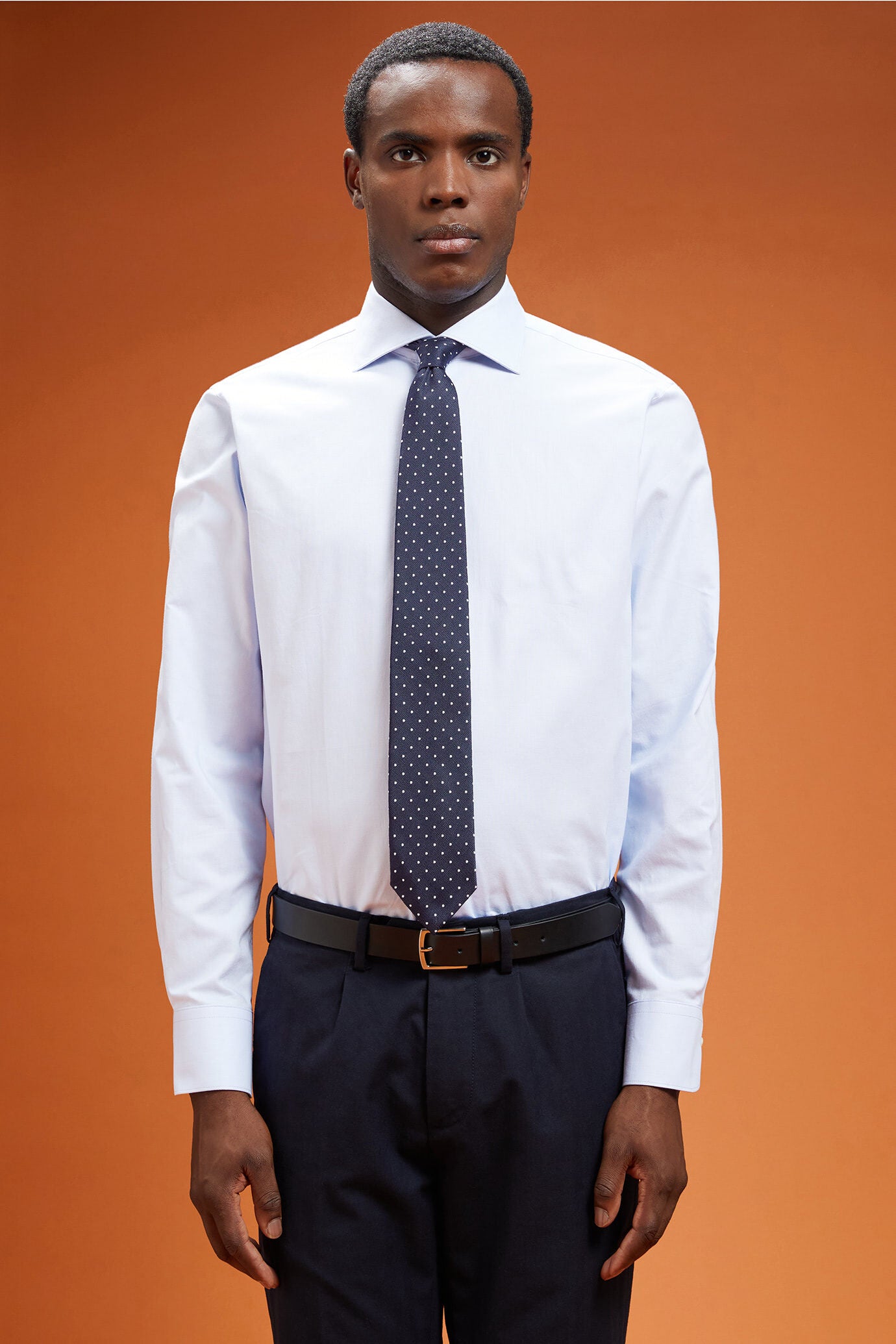 Men's regular fit classic shirt in superlight 100% cotton superlight Oxford fabric with a classic collar