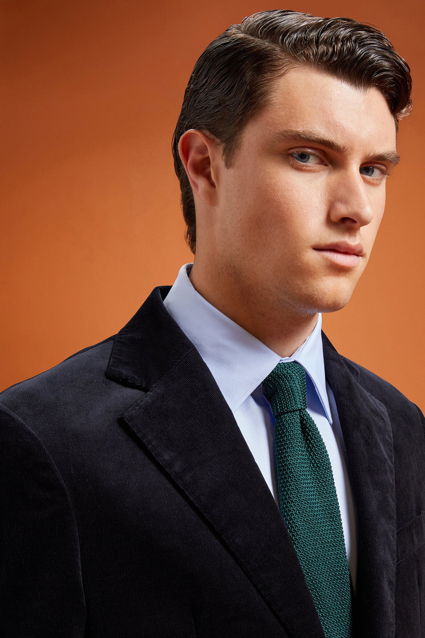 Men's plain knitted tie