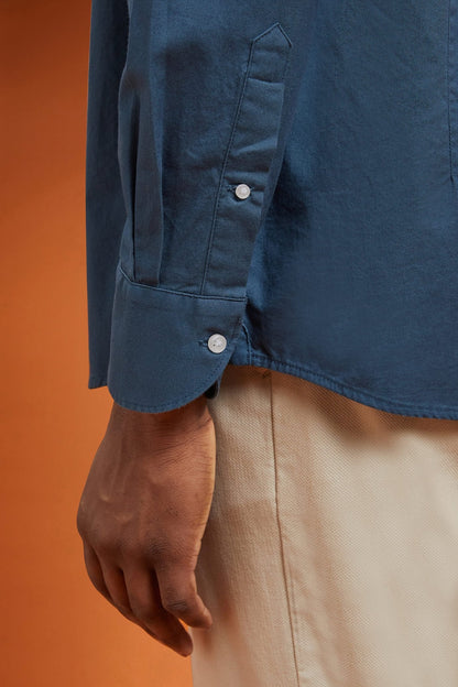 Men's comfort fit casual shirt with a classic collar in plain 100% cotton washed gabardine