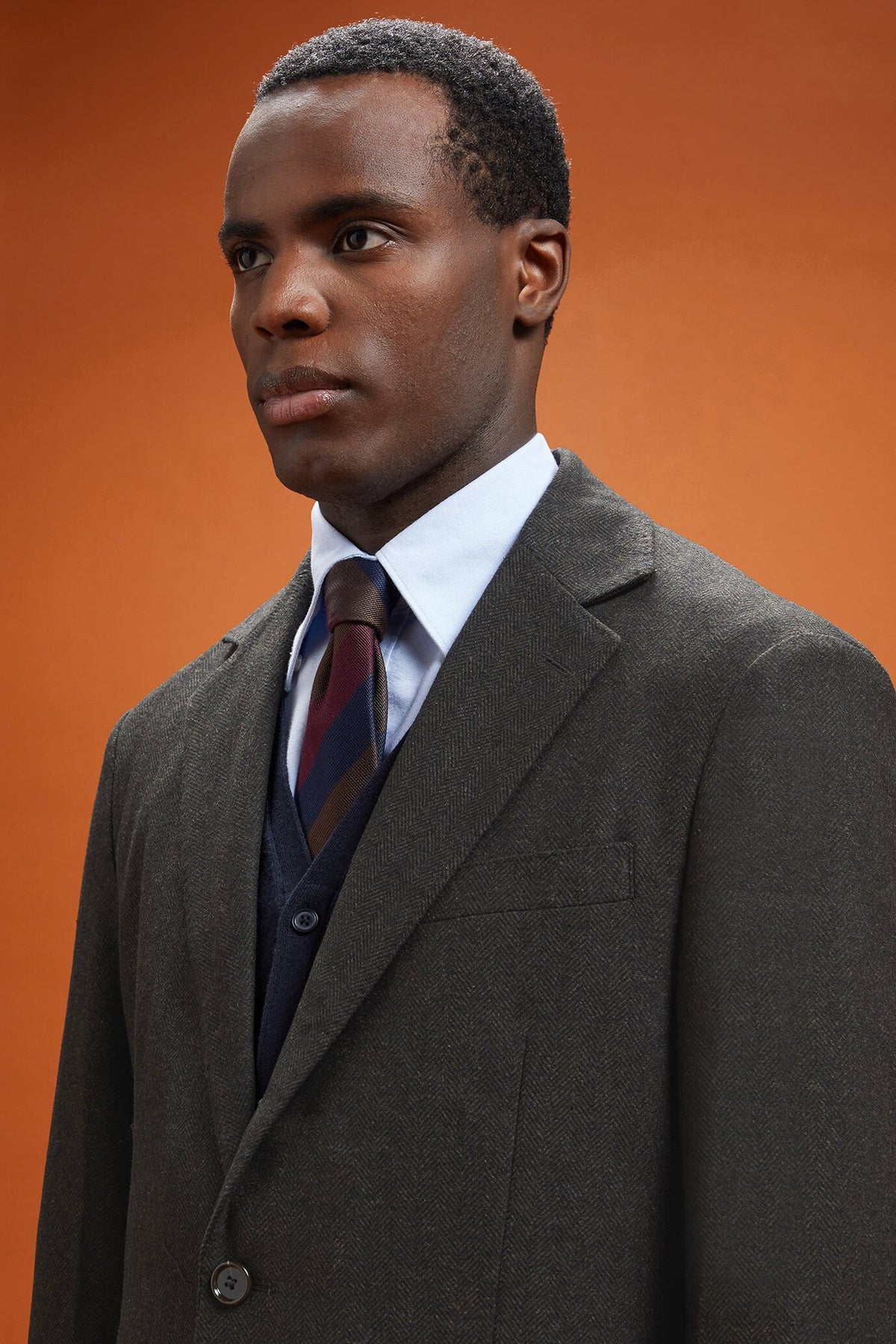 Men's classic single-breasted jacket in a regular fit, made from herringbone wool blend fabric