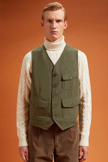 Men's regular fit single-breasted waistcoat with a V-neckline in a wool blend