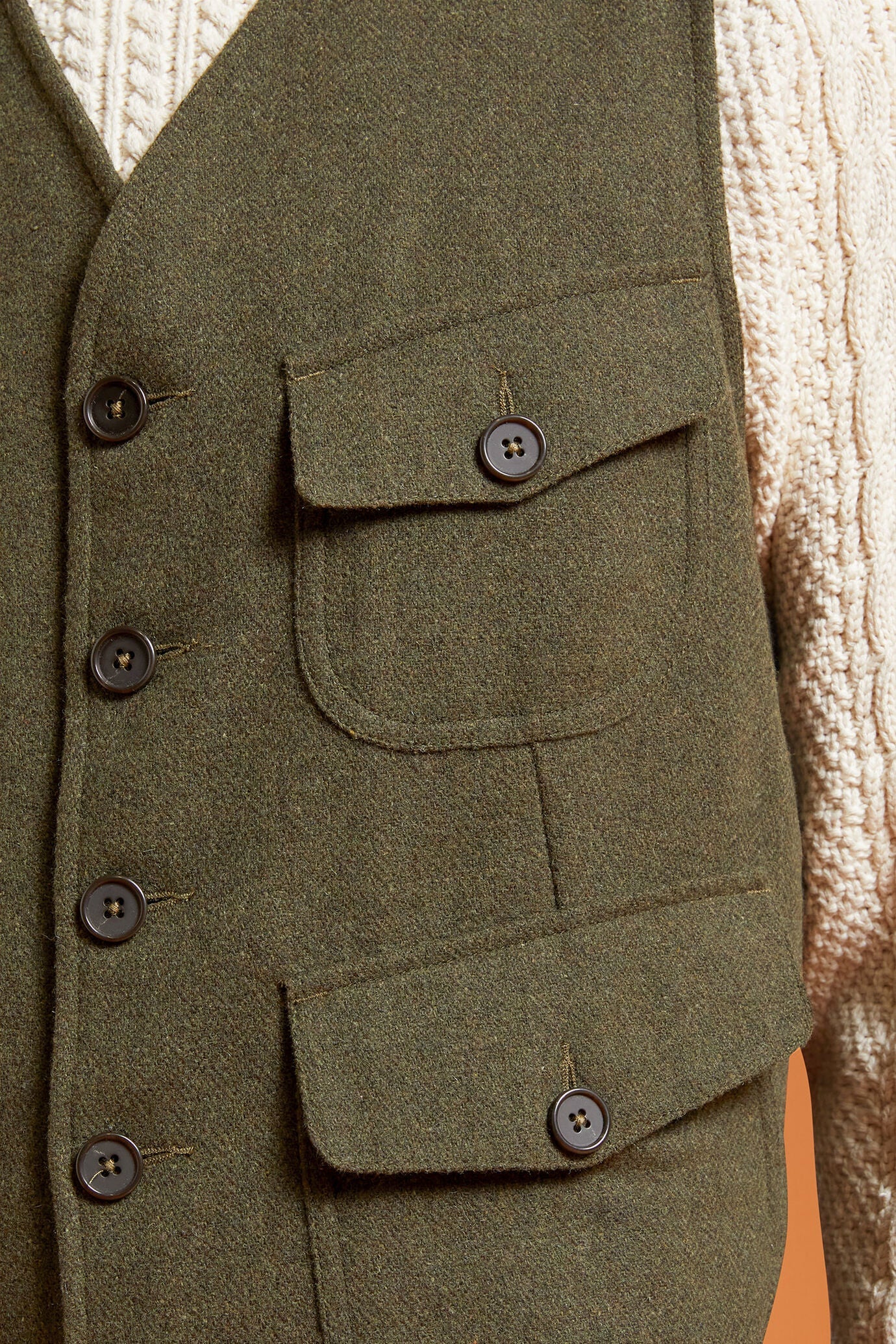 Men's regular fit single-breasted waistcoat with a V-neckline in a wool blend