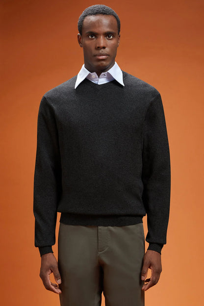 Men's regular fit V-neck jumper in wool and cotton