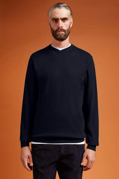 Men's regular fit V-neck jumper in wool and cotton