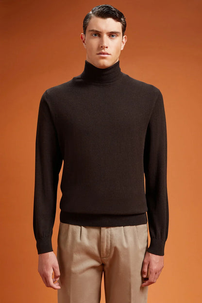 Men's regular fit V-neck tank top in 100% extra fine merino wool