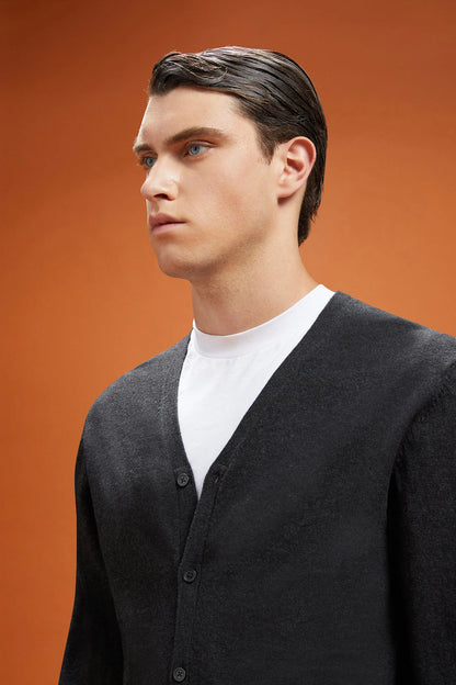 Men's regular fit V-neck cardigan in wool and cotton