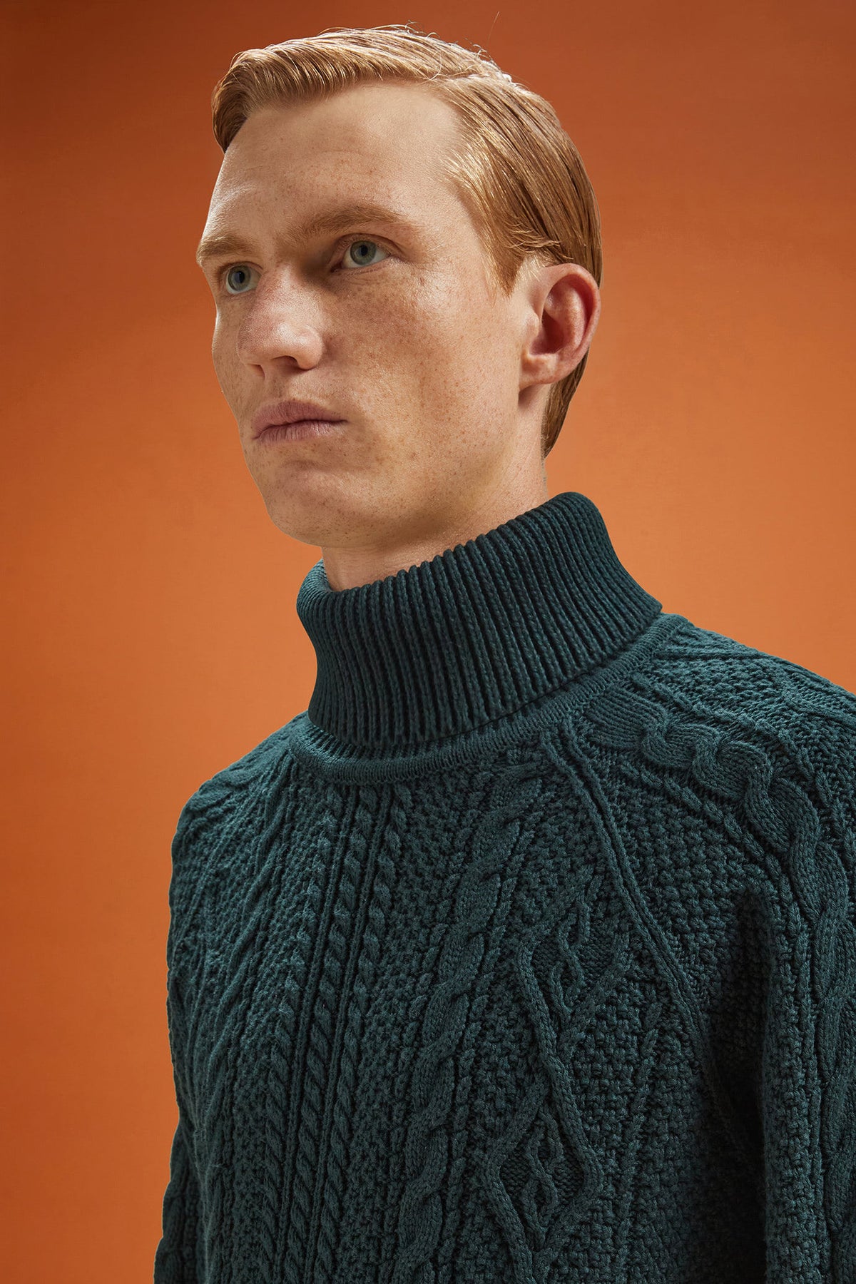 Men's regular fit cable knit jumper in 100% cotton with a high neck