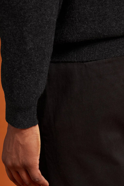 Men's regular fit crew neck jumper in 100% extra fine merino wool