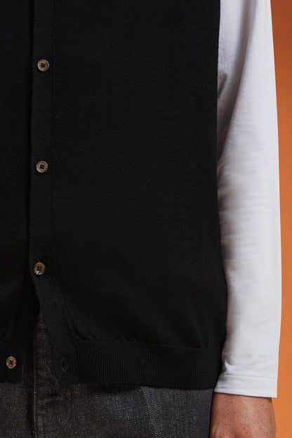 Men's regular fit V-neck tank top in 100% extra fine merino wool