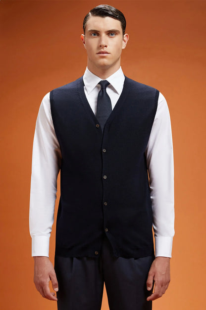 Men's regular fit V-neck tank top in 100% extra fine merino wool