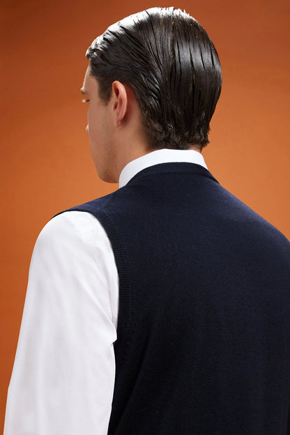 Men's regular fit V-neck tank top in 100% extra fine merino wool