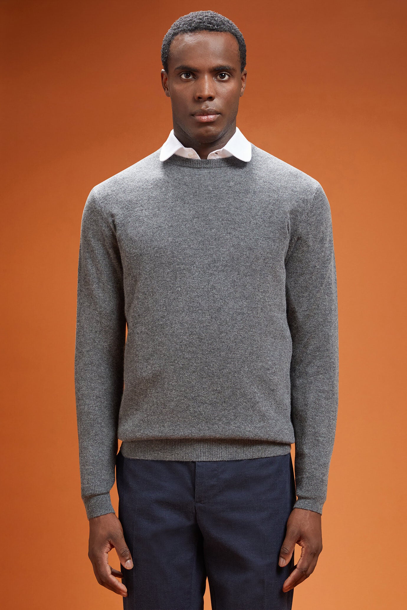 Men's regular fit crew neck jumper in 100% cashmere