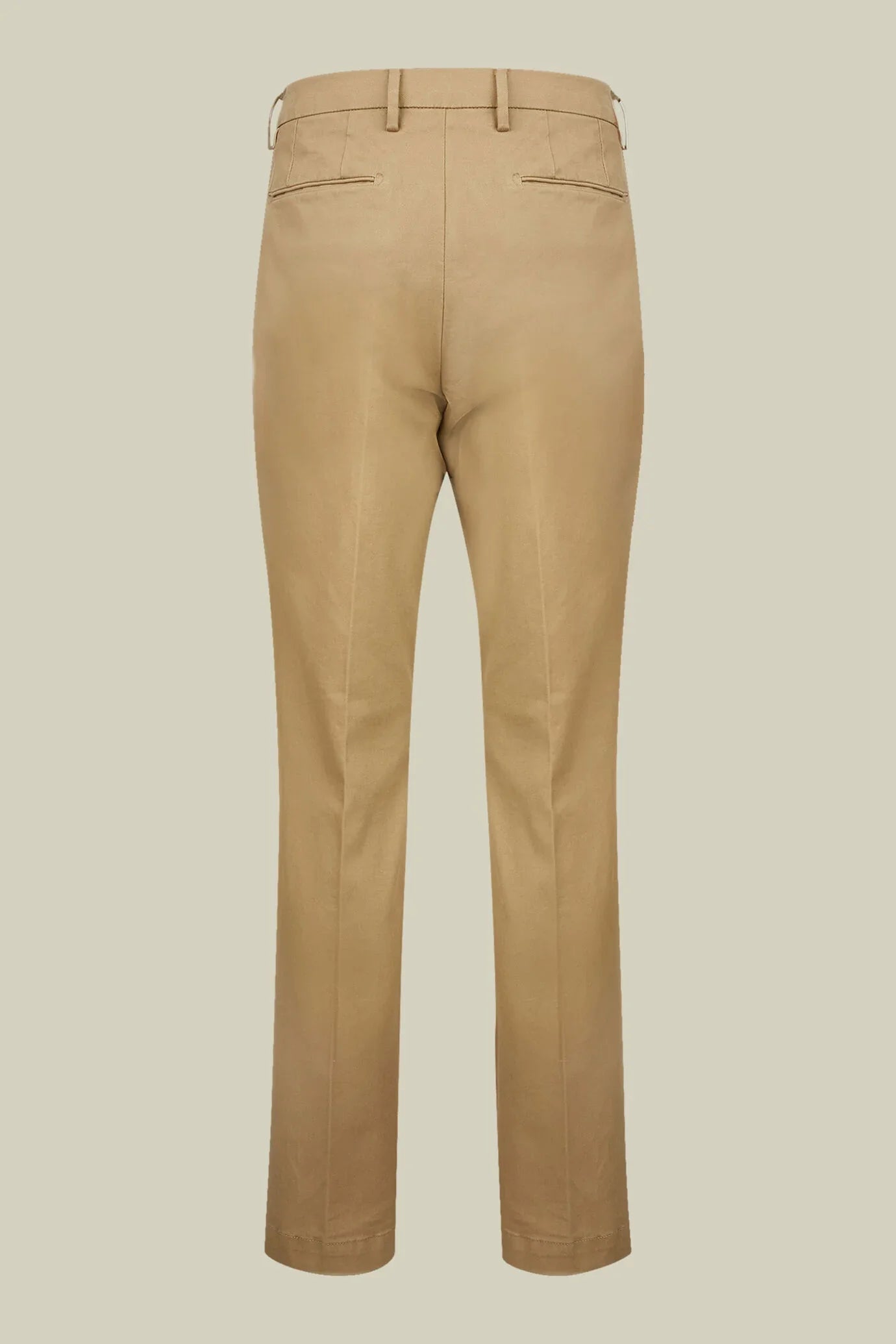 Men's classic twill chinos in a perfect fit