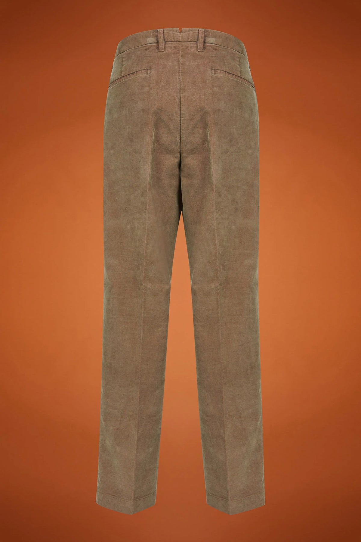 Men's regular fit classic pleated trousers in garment-dyed twotone 21-wale corduroy
