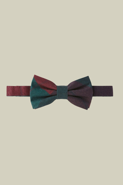 Men's tartan patterned bow tie with a woollen finish