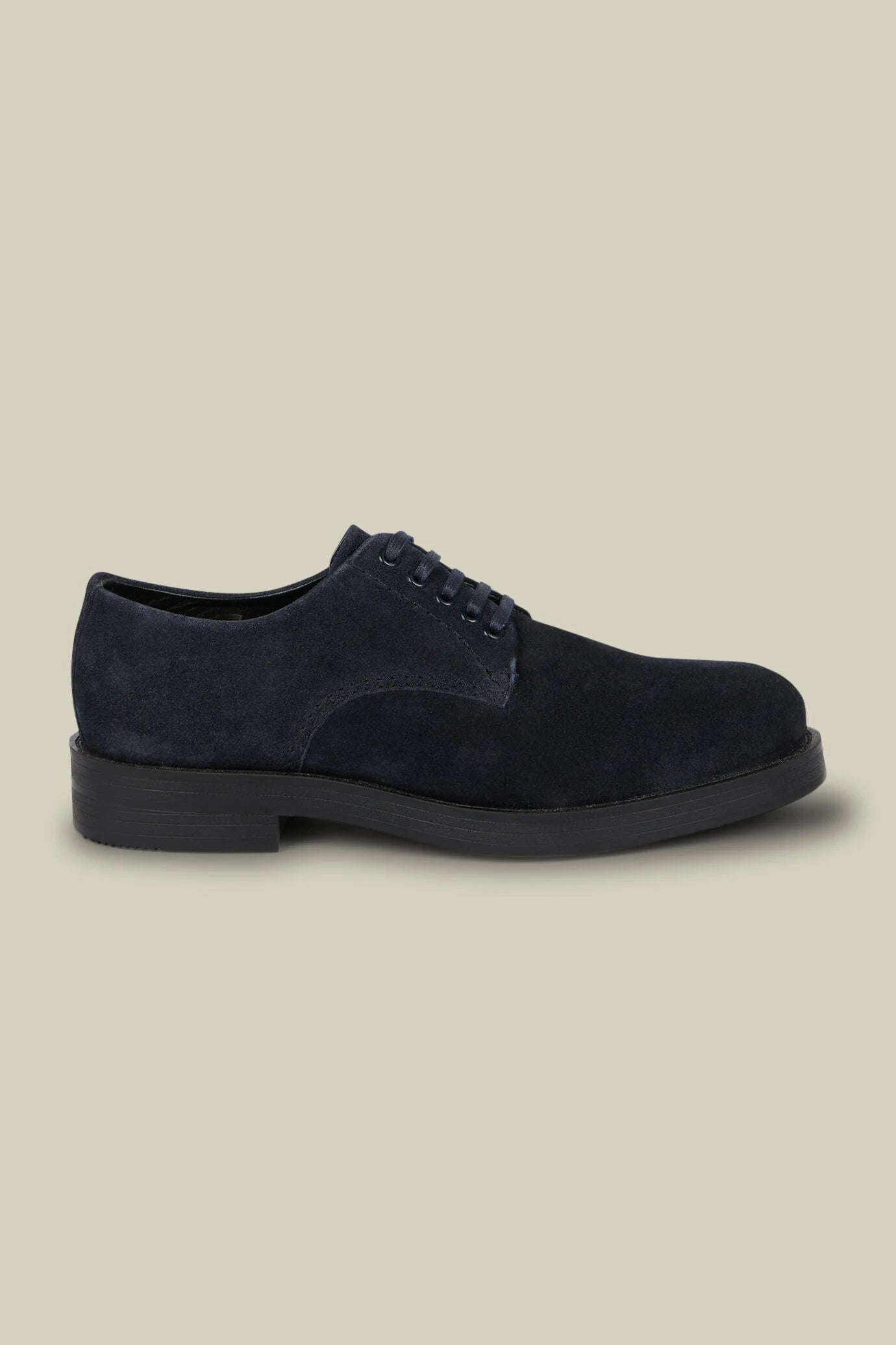 Men's Derby shoes in 100% genuine suede with rubber soles